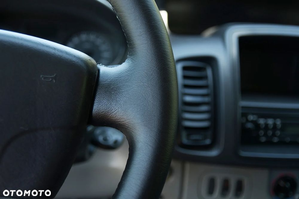 Opel Vivaro - 30