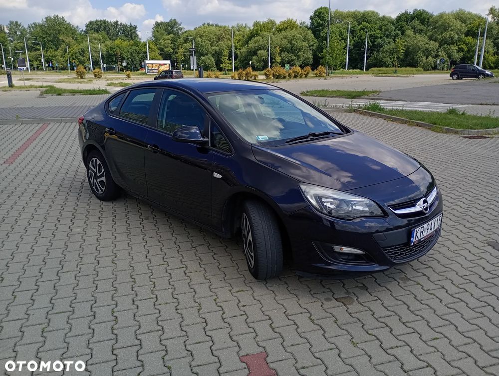 Opel Astra 1.6 EU6 - 1