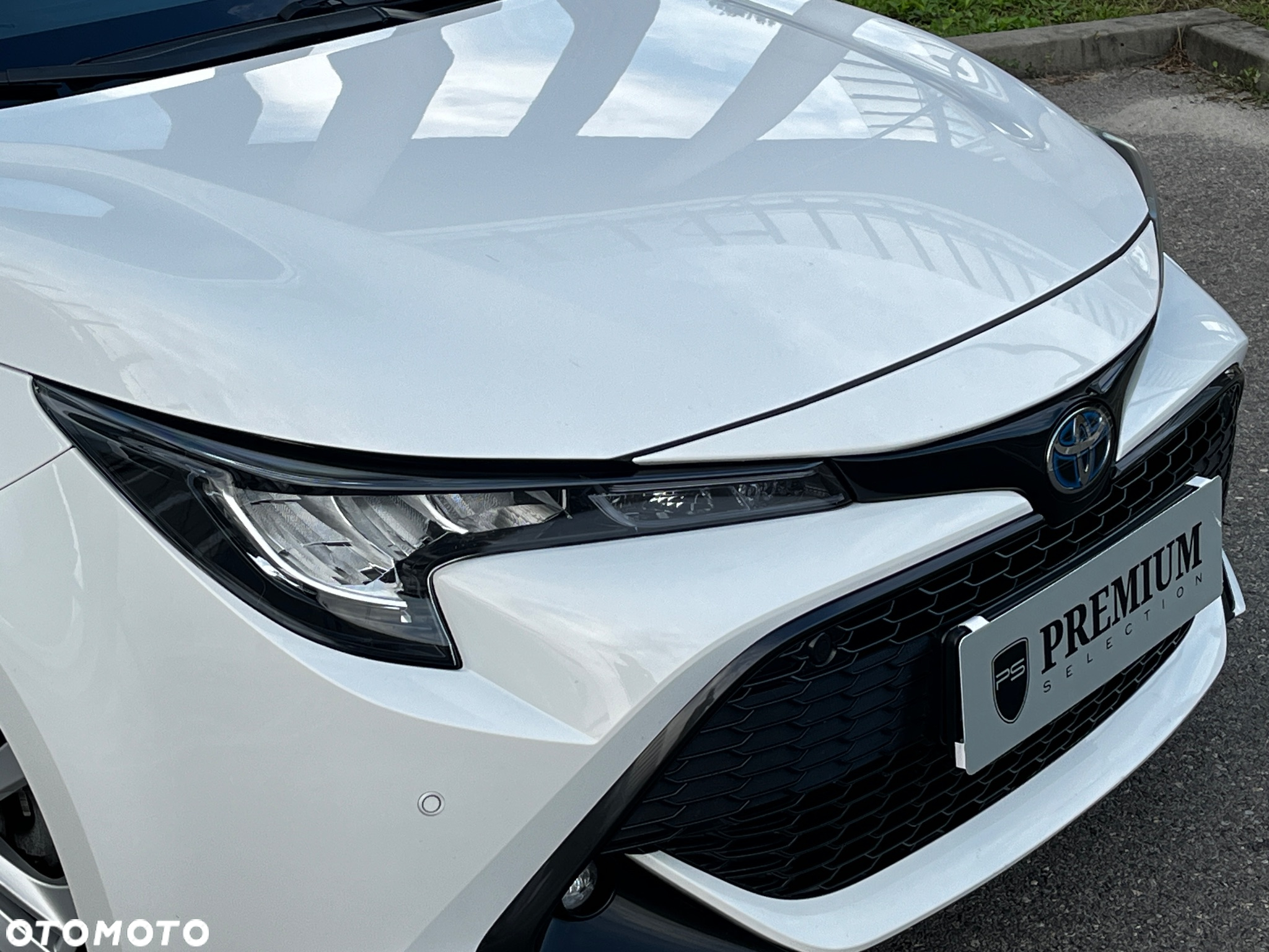 Toyota Corolla 1.8 Hybrid Comfort - 36