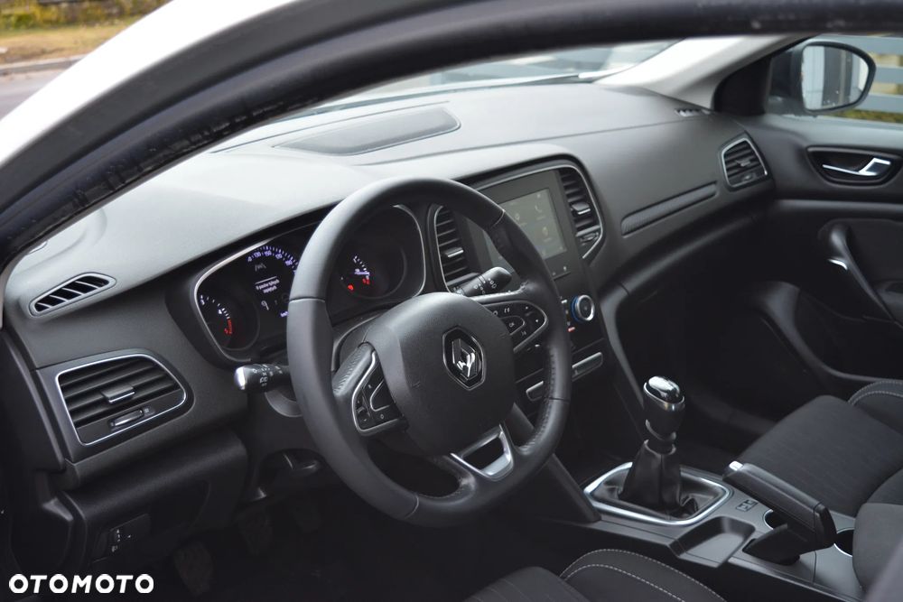 Renault Megane 1.5 Blue dCi Limited - 7