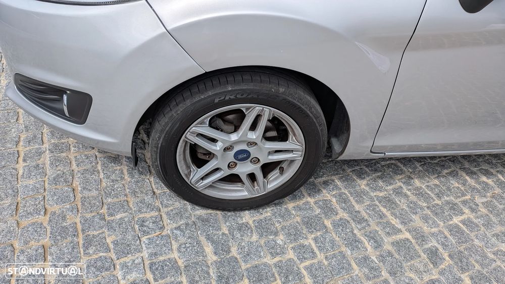 Ford Fiesta 1.0 T EcoBoost Titanium - 8