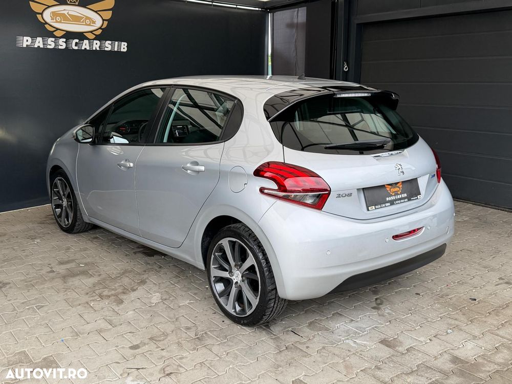 Peugeot 208 1.2 L PureTech ETG Allure - 4