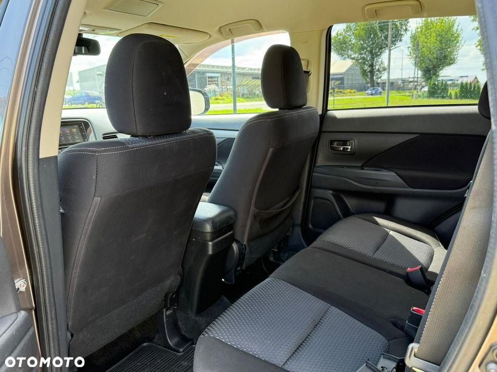 Mitsubishi Outlander 2.0 Intense Comfort 4WD CVT - 15