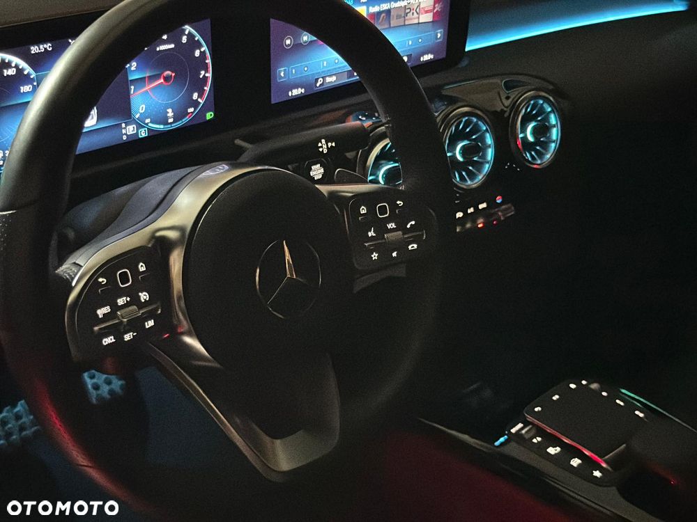 Mercedes-Benz CLA - 12