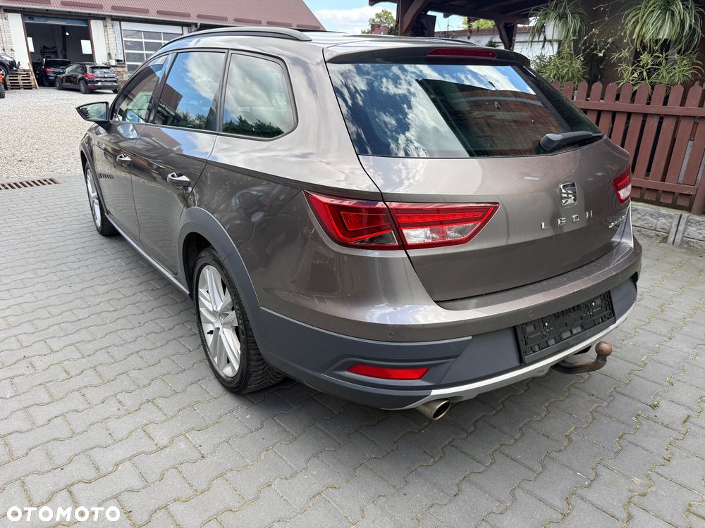 Seat Leon 1.8 TSI Xcellence S&S DSG - 2