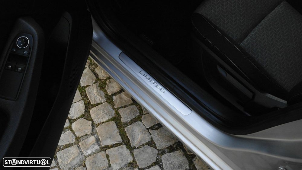 Renault Clio 1.0 TCe Limited - 2