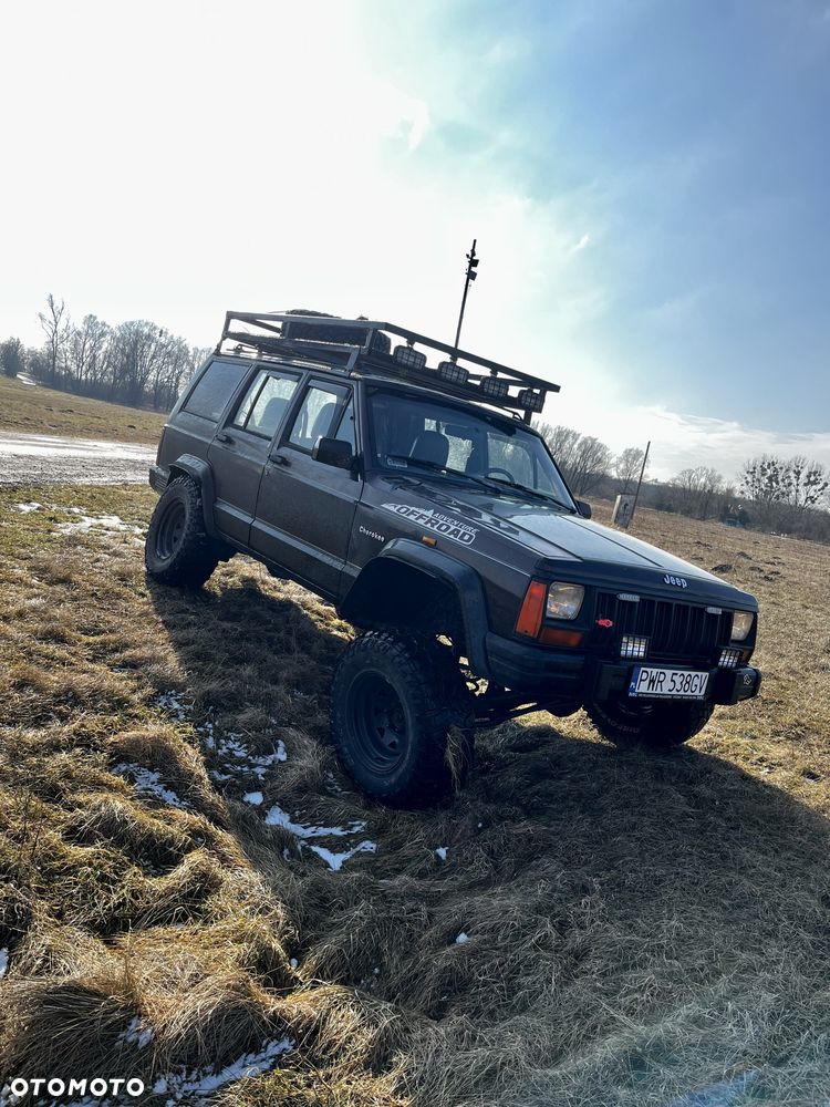 Jeep Cherokee - 7