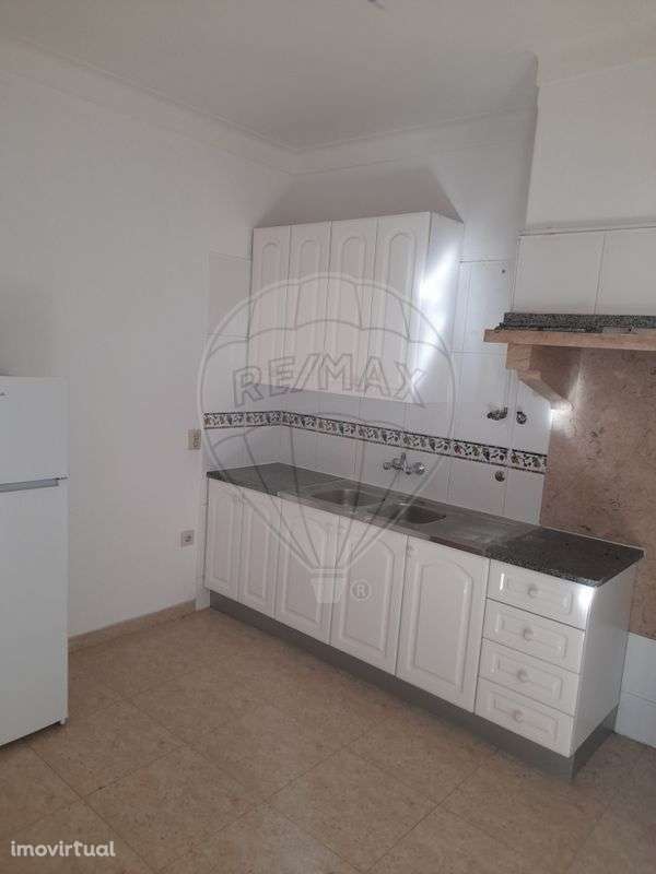 Moradia T5 para arrendamento - Grande imagem: 5/7
