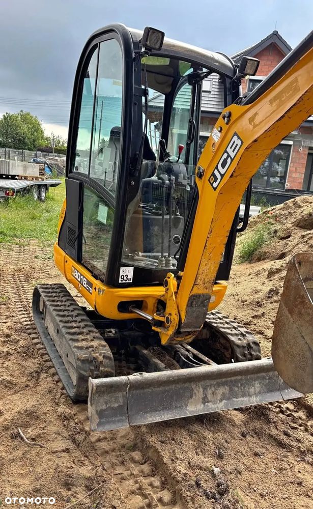 JCB 8018 - 4