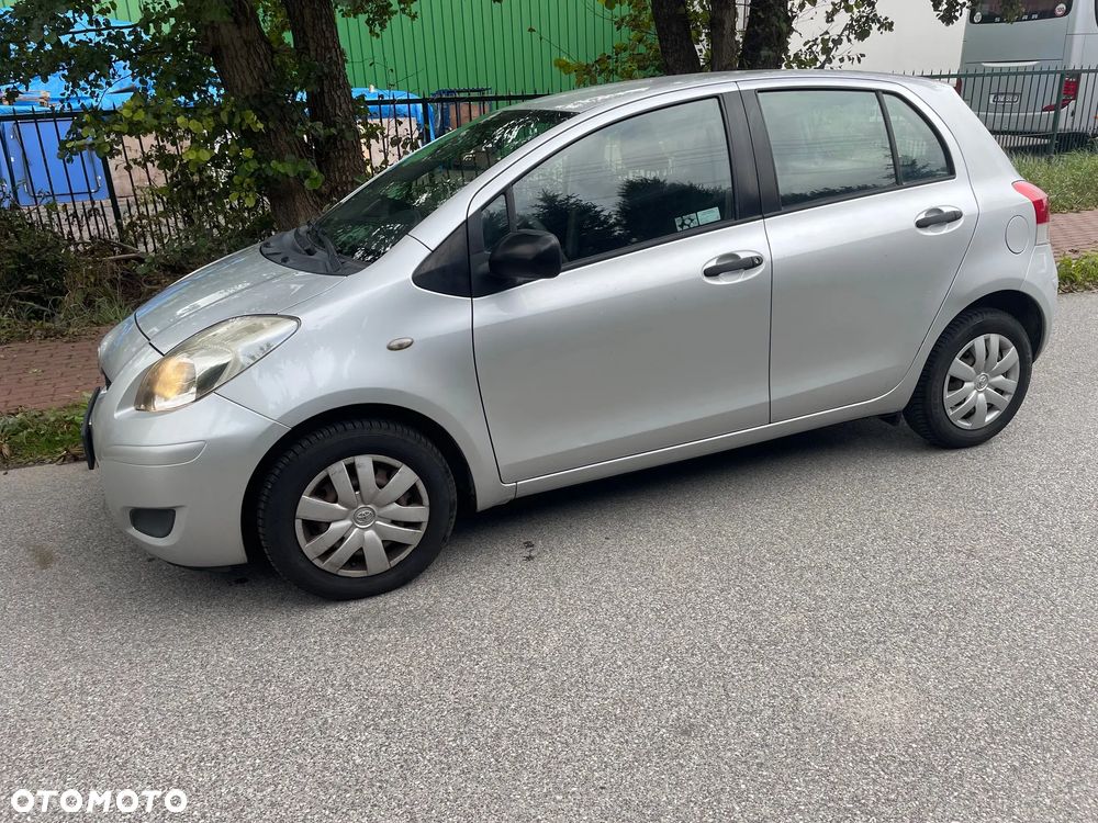 Toyota Yaris 1.0 Entry - 1