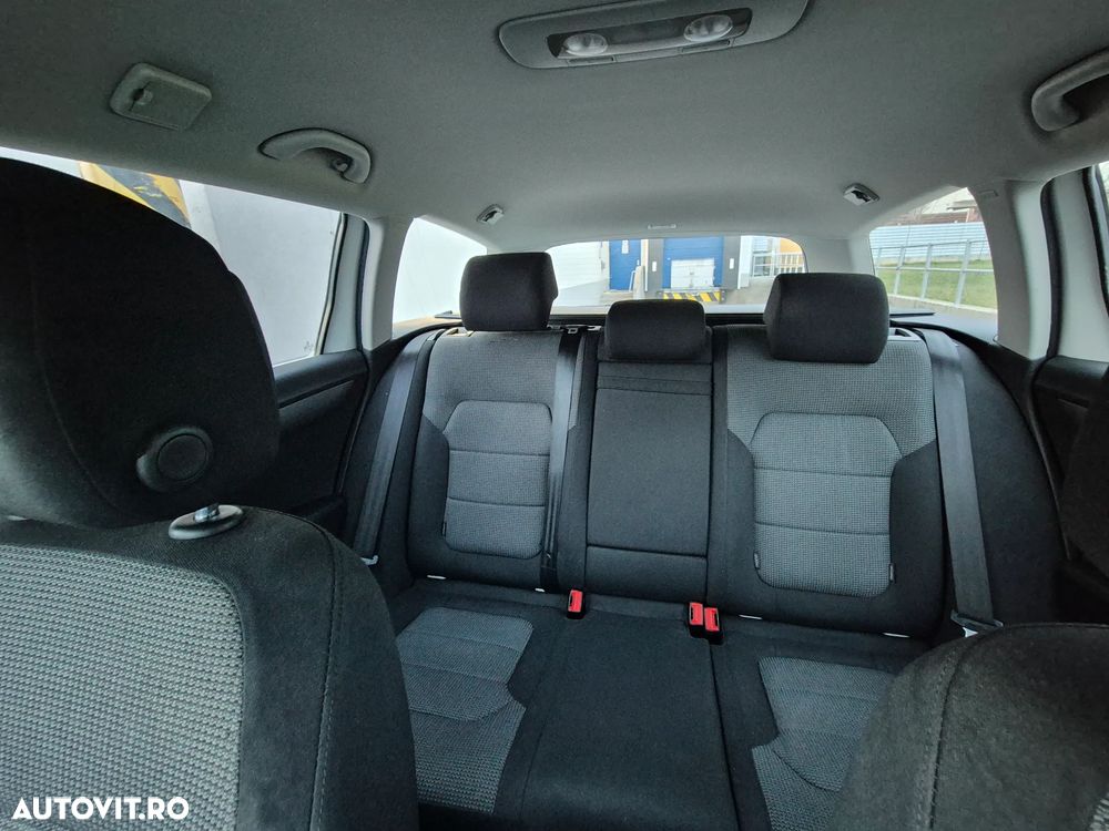 Volkswagen Passat Variant 2.0 TDI DSG BlueMotion Technology Comfortline - 11