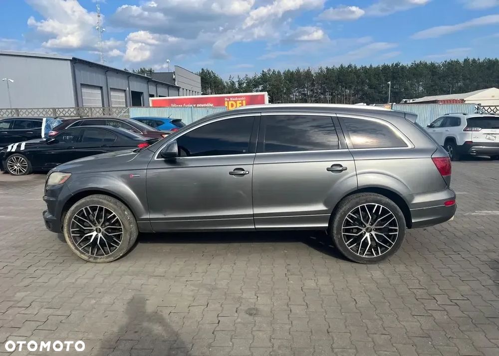 Audi Q7 55 TFSI quattro tiptronic S line - 4