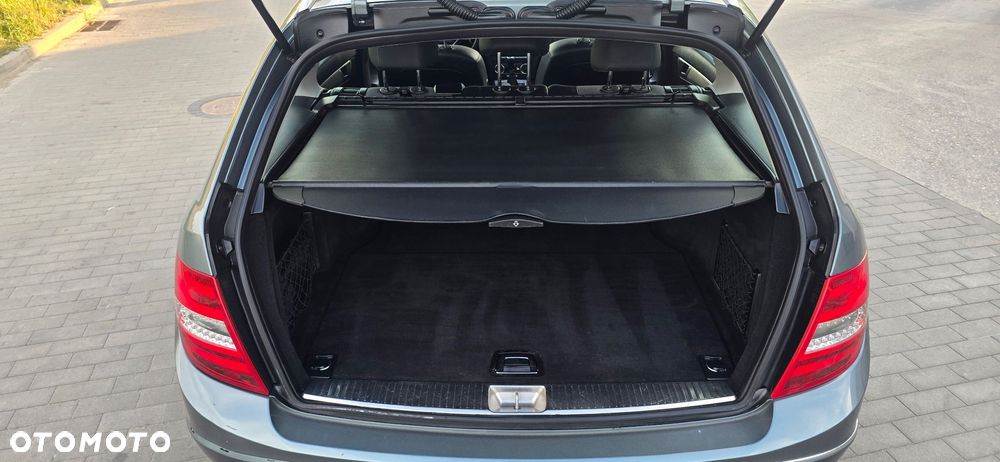 Mercedes-Benz Klasa C 200 CDI BlueEff Avantgarde - 17