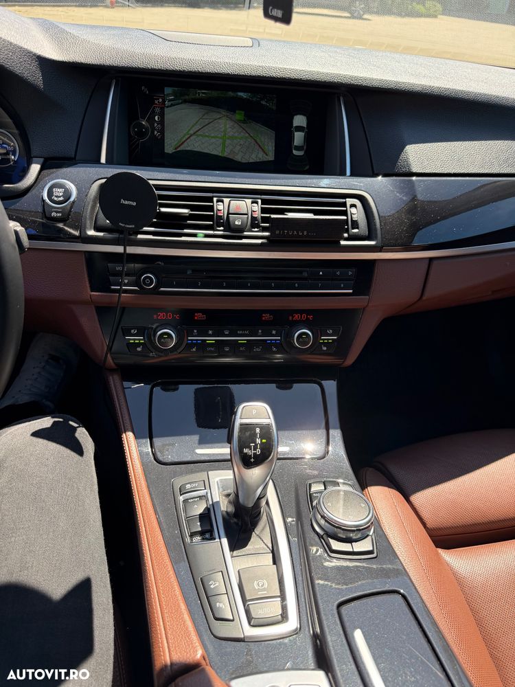 BMW Seria 5 530d xDrive AT - 11