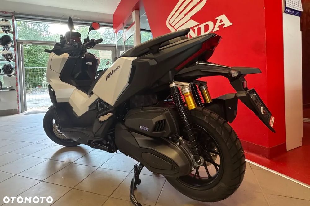 Honda ADV350 - 3