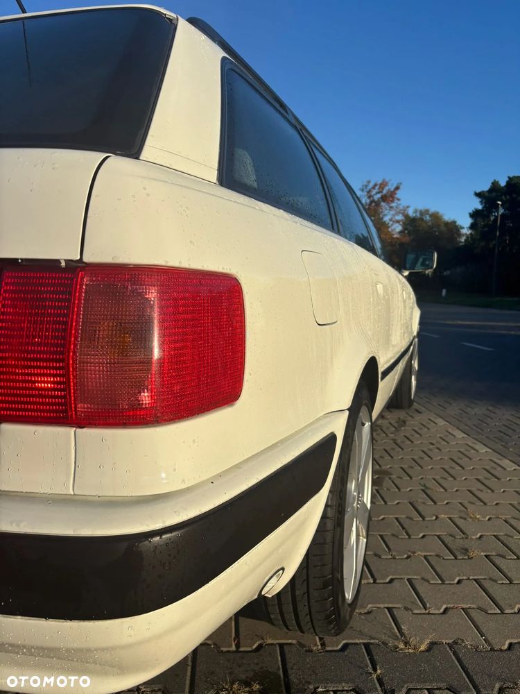 Audi 80 2.0 E - 3