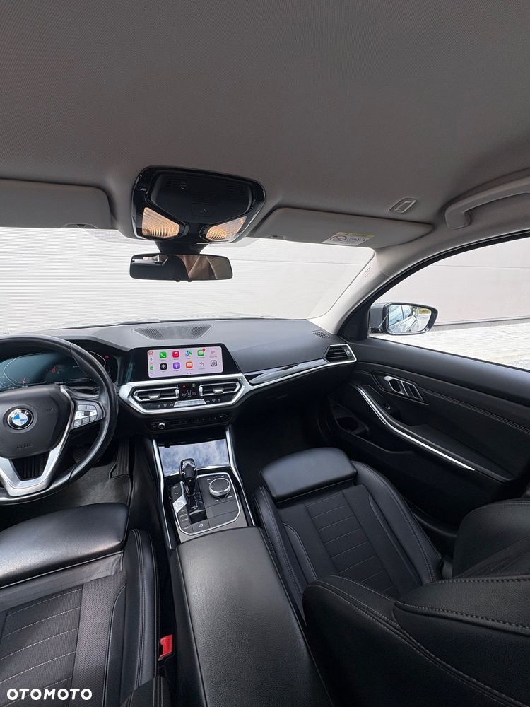 BMW Seria 3 320d Sport Line - 19