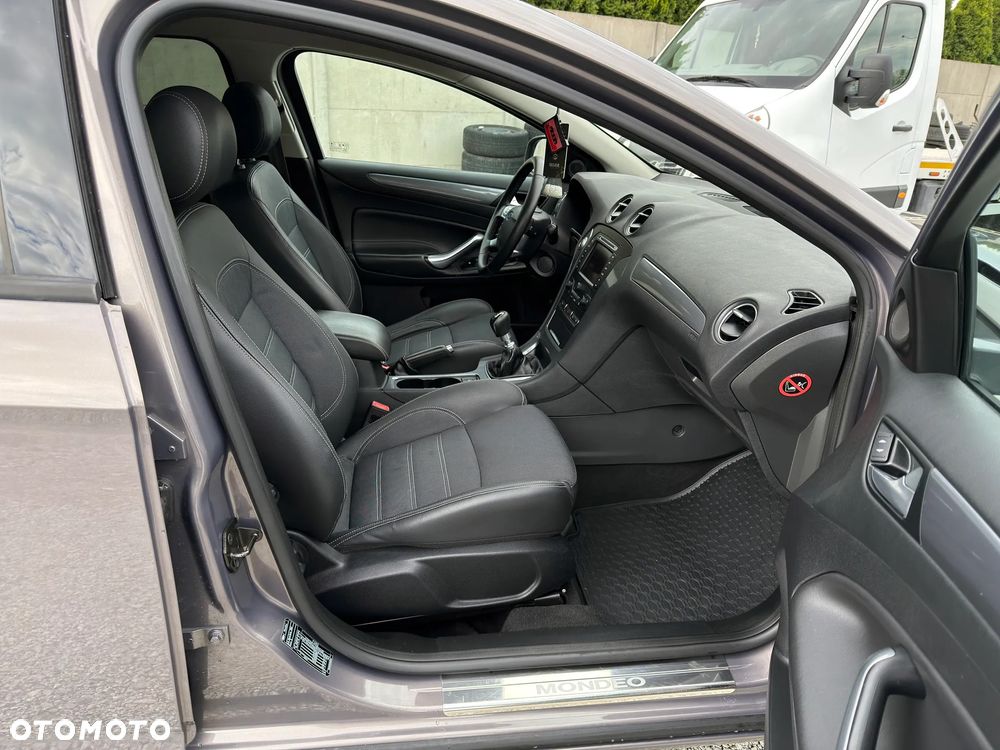 Ford Mondeo 2.0 TDCi Champions Edition - 21