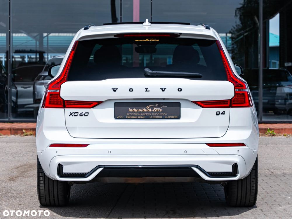 Volvo XC 60 B4 B Plus Dark - 19