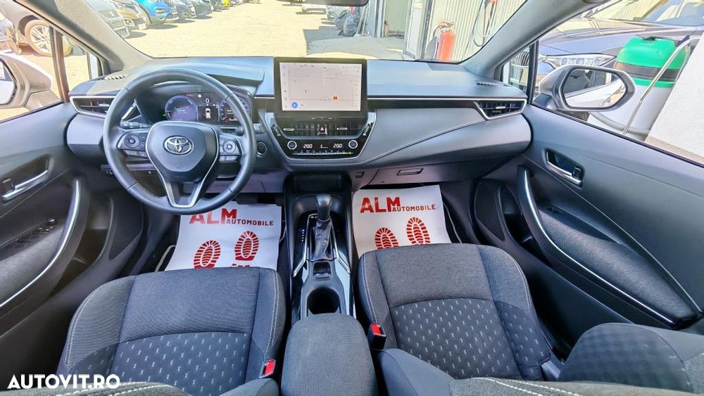 Toyota Corolla 1.8 HSD Dynamic - 3
