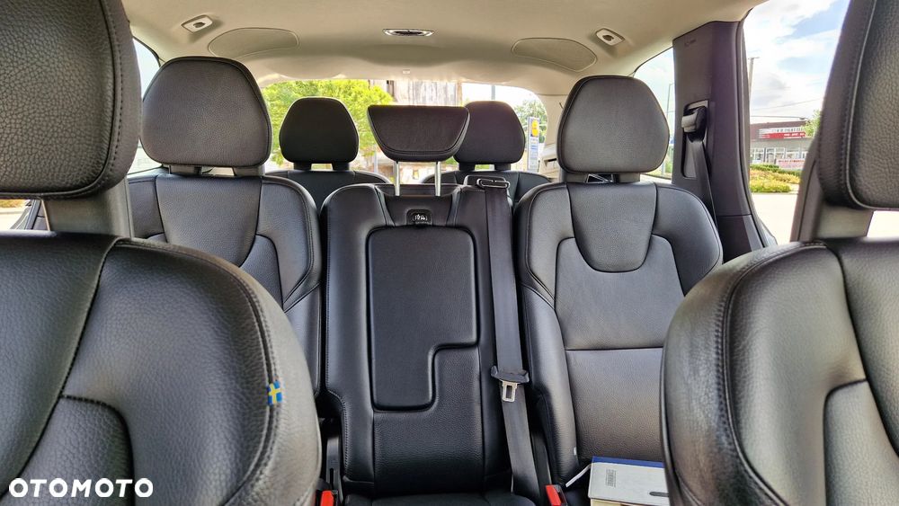 Volvo XC 90 D5 AWD Momentum 7os - 25