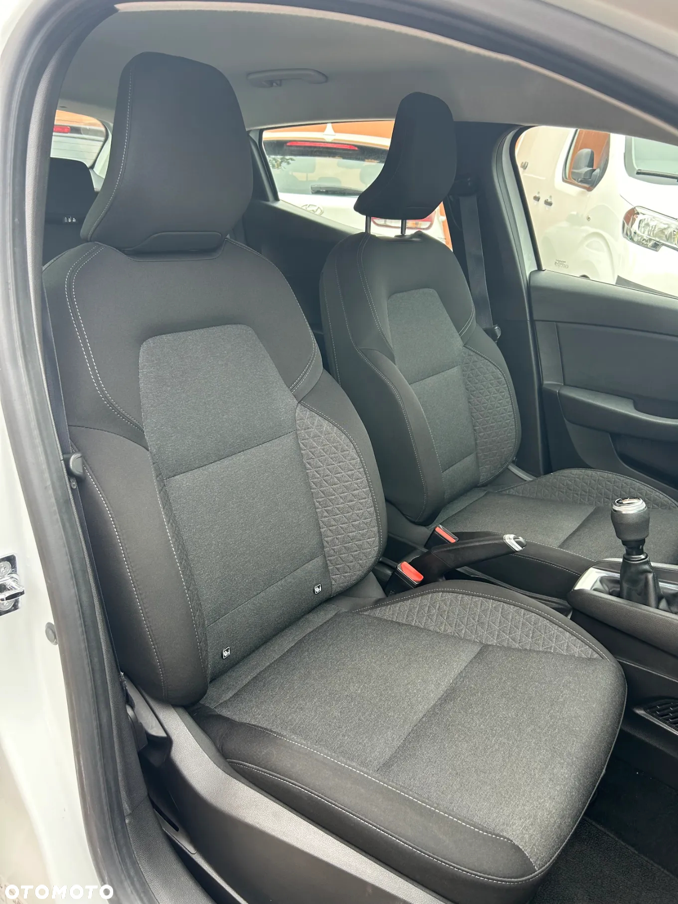 Renault Clio TCe 90 ESPIRIT ALPINE - 12