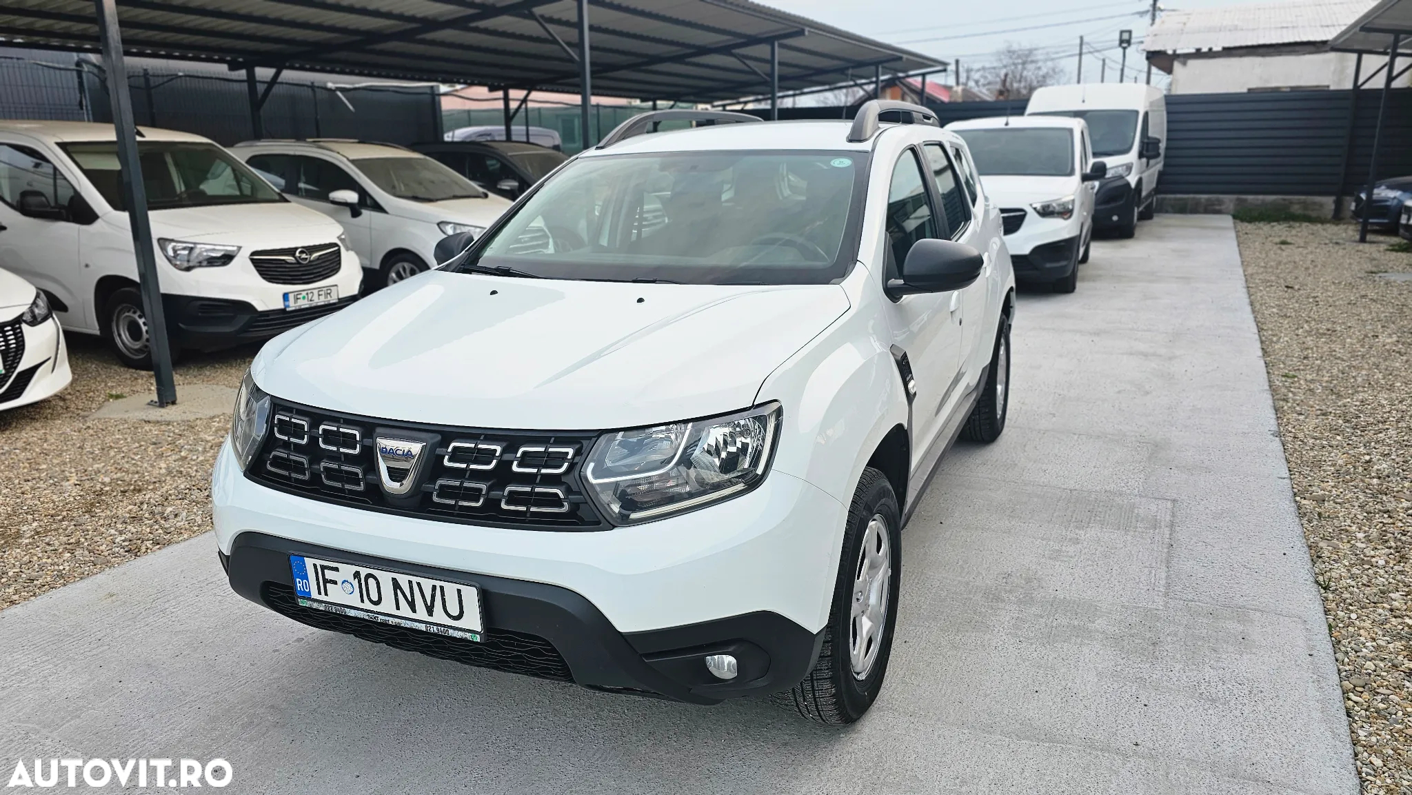 Dacia Duster 1.6 4x4 Laureate - 14