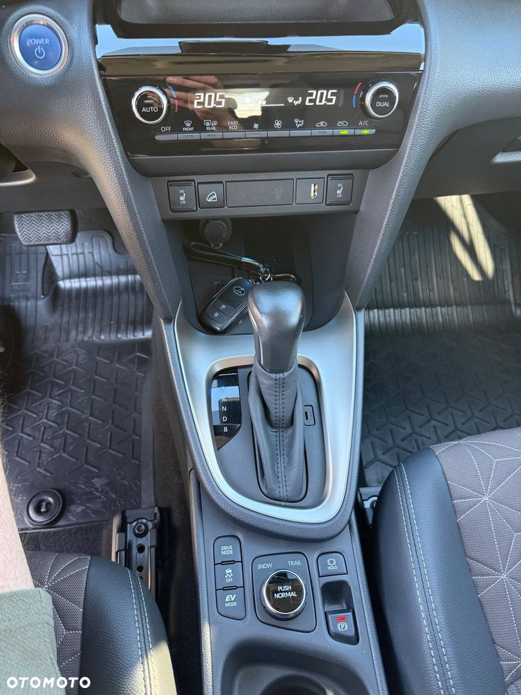 Toyota Yaris Hybrid 1.5 Executive - 11