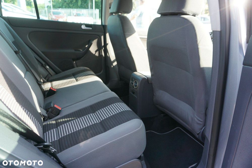 Volkswagen Golf Plus - 21