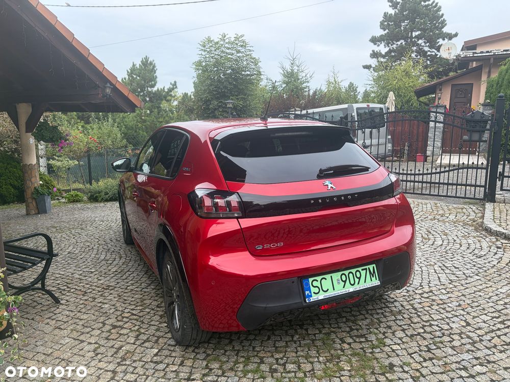 Peugeot 208 - 5
