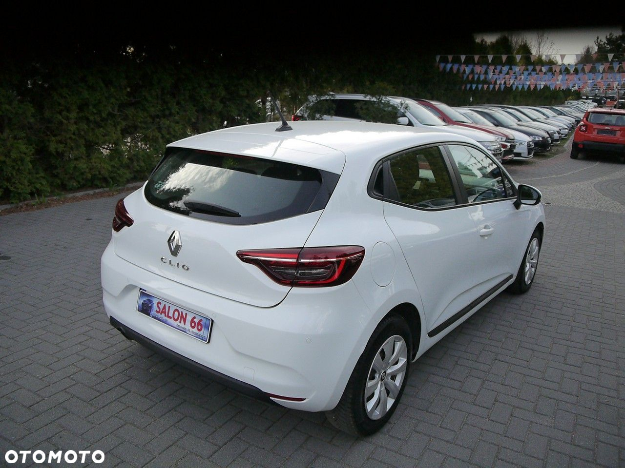 Renault Clio BLUE dCi 85 EXPERIENCE - 5