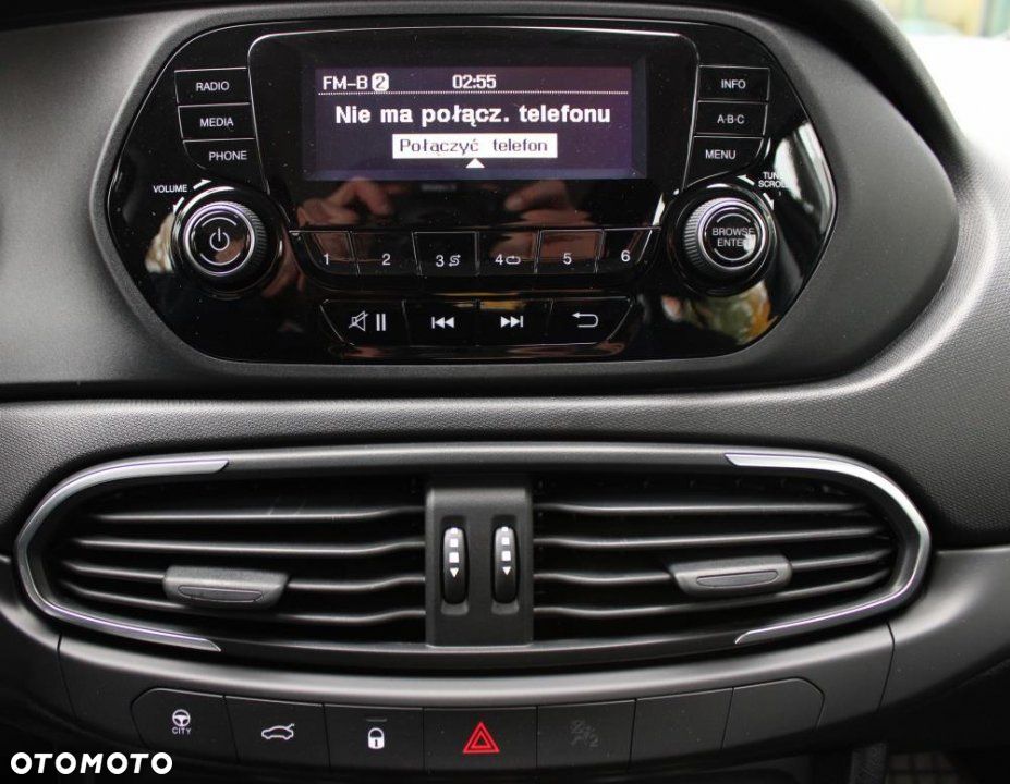 Fiat Tipo - 18
