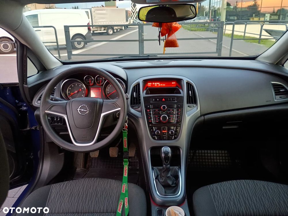 Opel Astra 1.4 ecoFLEX - 16