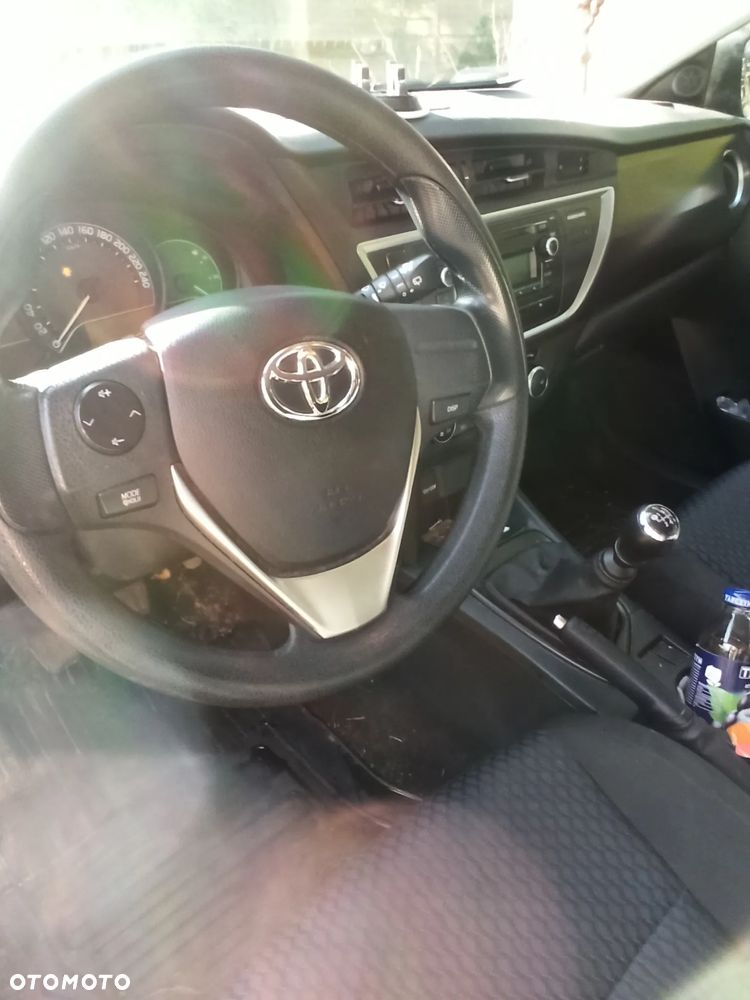 Toyota Auris 1.4 D-4D Active - 7