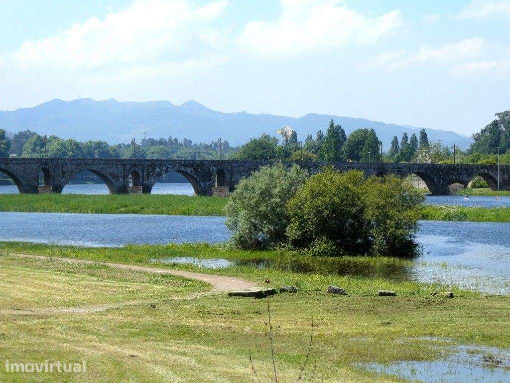 Terreno URBANO 7.045m2 para 12-15 Moradias. Portugal, Navió, Ponte ... - Grande imagem: 5/8
