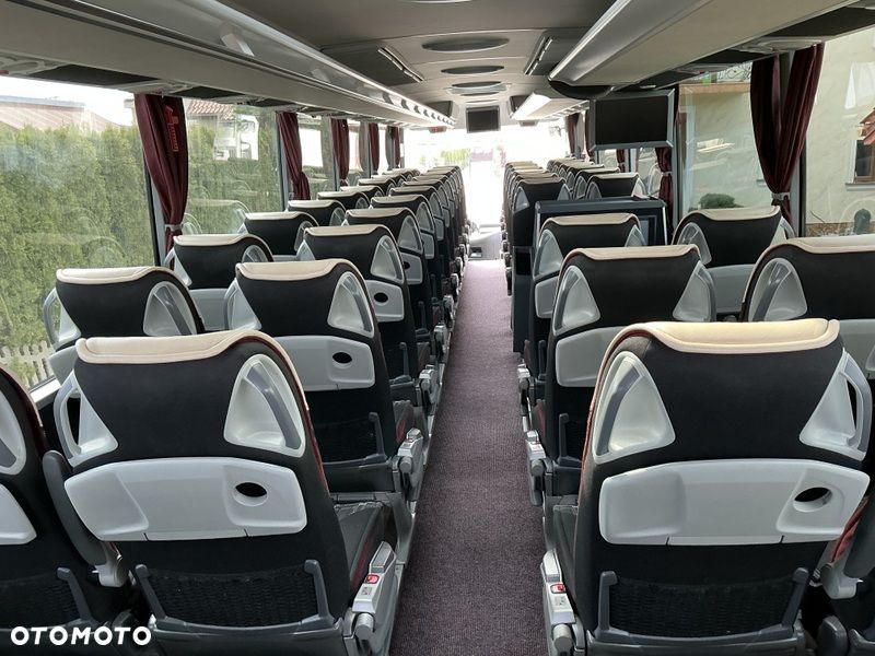 Mercedes-Benz TOURISMO - 36