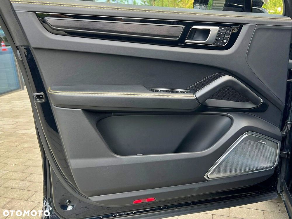 Porsche Cayenne - 19