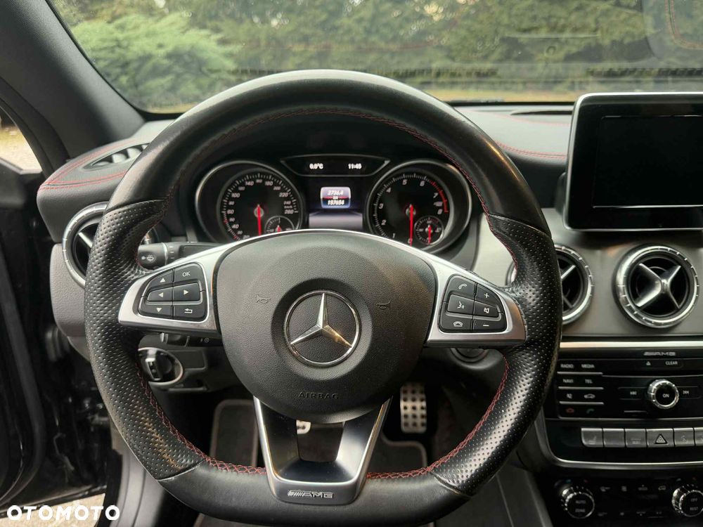 Mercedes-Benz CLA - 10