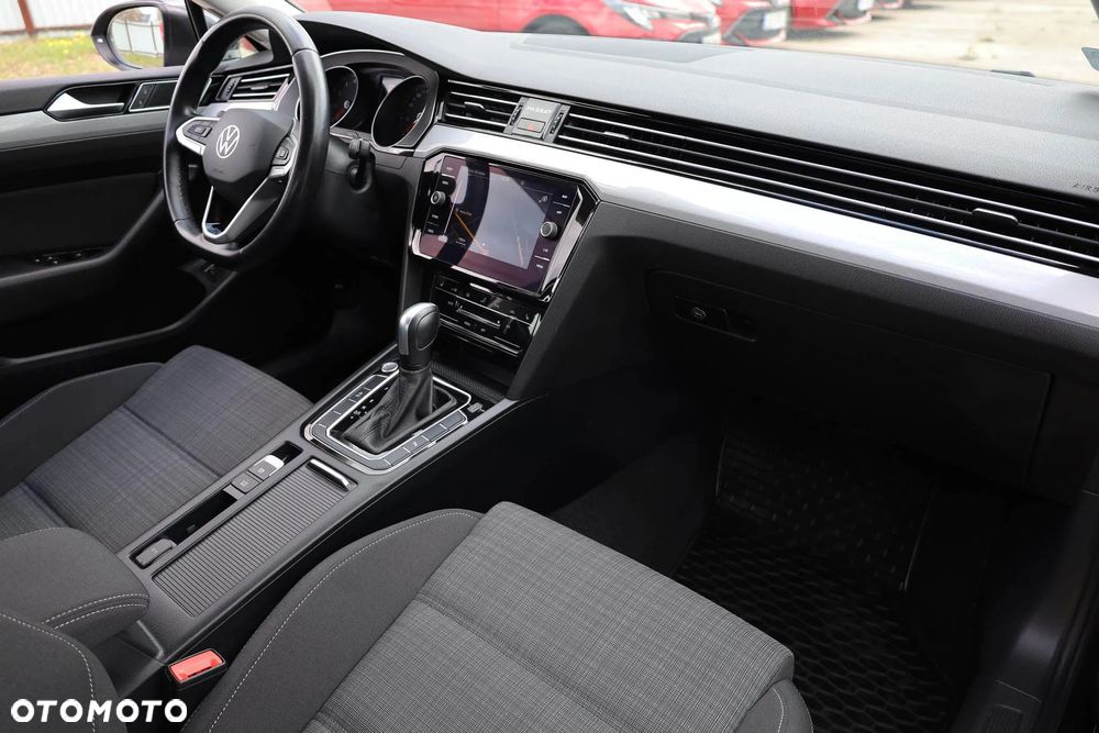 Volkswagen Passat 2.0 TSI Business DSG - 38