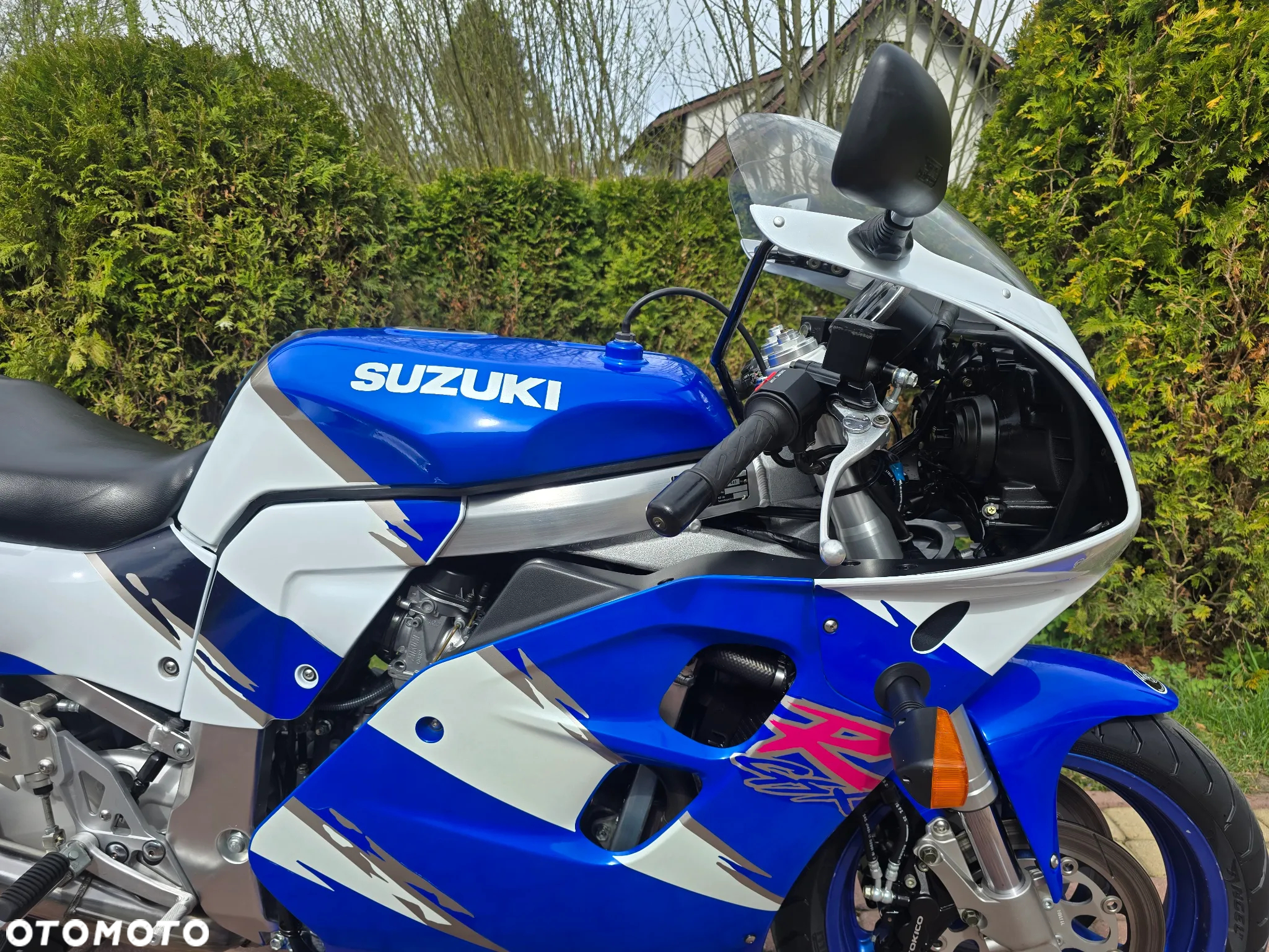 Suzuki GSX-R - 9