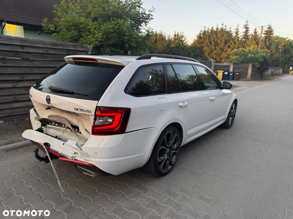 Skoda Octavia 2.0 TDI DSG RS - 7