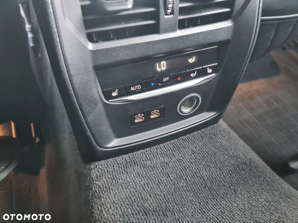 BMW Seria 3 M340i xDrive - 16