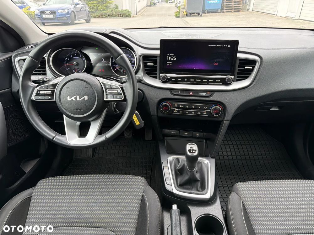 Kia Ceed 1.5 T-GDI M - 14