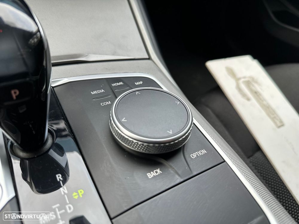 BMW 330 e Line Luxury Auto - 48