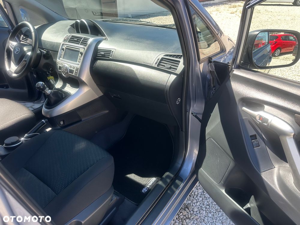 Toyota Verso 1.8 Life - 19