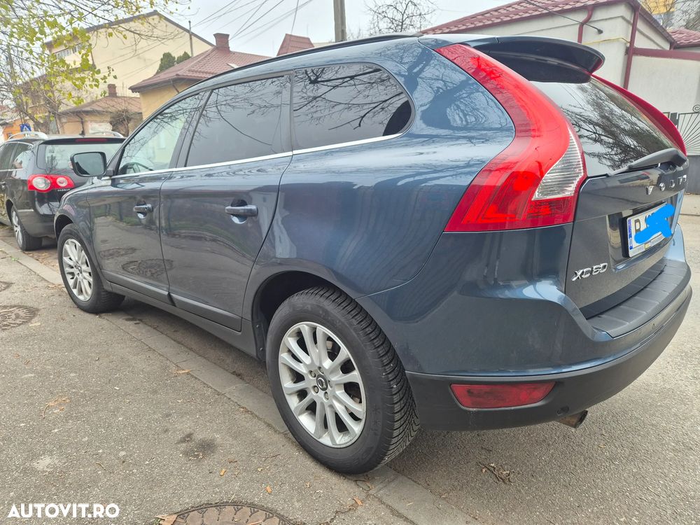 Volvo XC 60 D5 AWD Momentum - 3