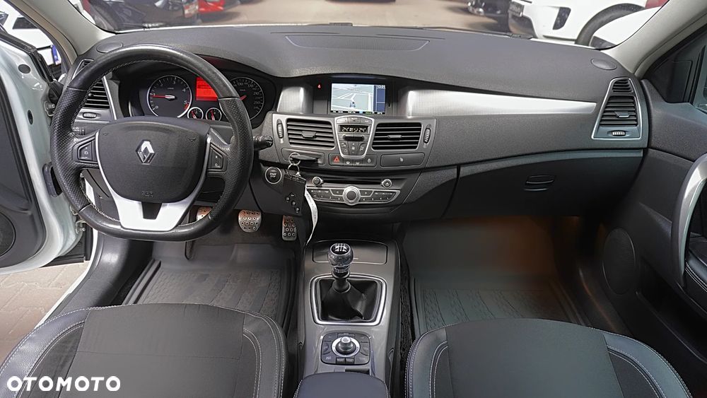Renault Laguna 2.0 dCi NervaSport ESM - 14