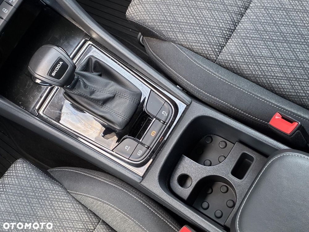 Skoda Karoq 1.5 TSI ACT Selection DSG - 27