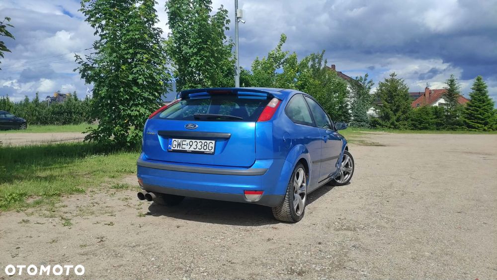 Ford Focus 2.0 Sport - 12