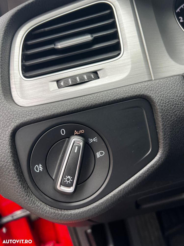 Volkswagen Golf - 12